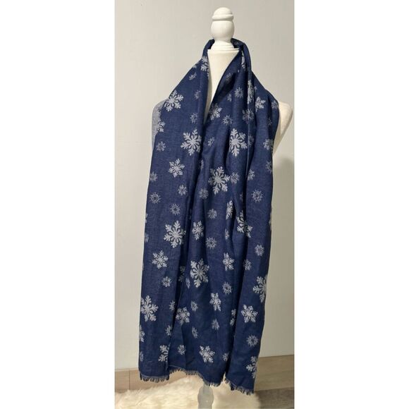 Talbots Ombré snowflakes Oblong scarf - Picture 4 of 8